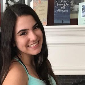 Meet your Posher, Olivia